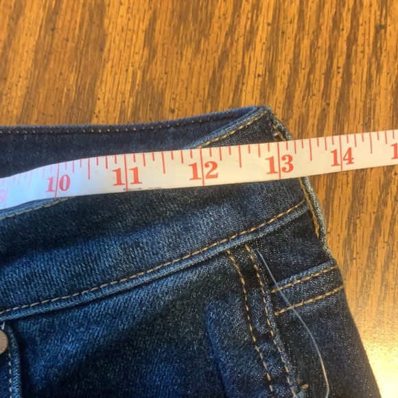 American Rag Kick Flare New Fit High Rise Jeans, Size 1, EUC, MAKE AN OFFER!!! - Picture 11 of 12